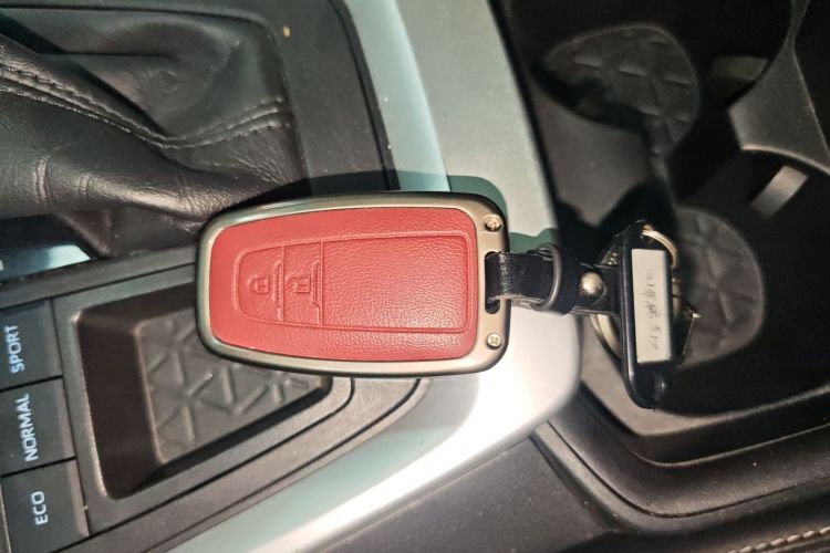 丰田 威兰达 2020款 2.0L CVT两驱豪华版中控内饰11