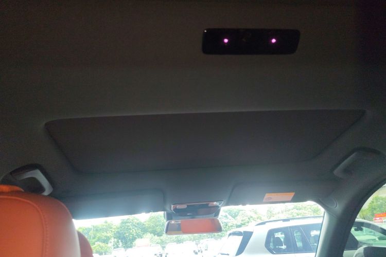 理想汽车 理想L8 2023款 Pro中控内饰22