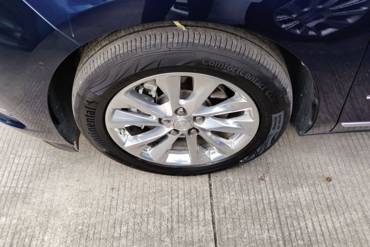 别克GL8 2020款 Avenir艾维亚 四座尊礼版车身外观6007