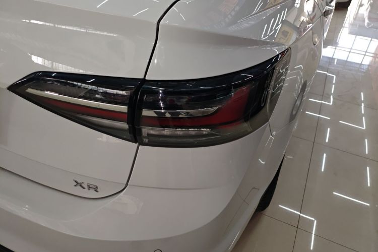 大众 朗逸 2023款 新锐 1.5L 自动新逸版车身外观9