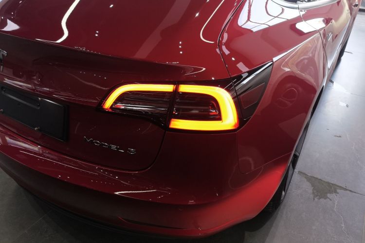 特斯拉 Model 3 2022款 后轮驱动版车身外观9