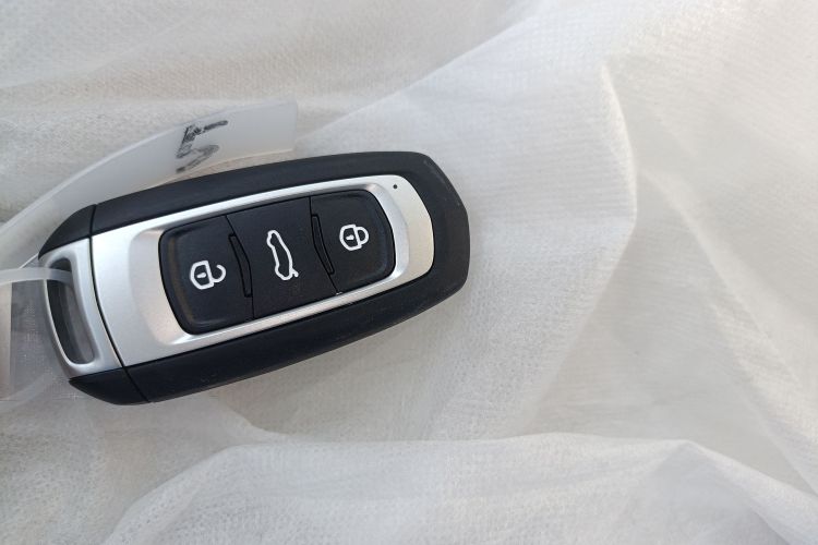 吉利银河 熊猫 2025款 210km 元气熊中控内饰7001