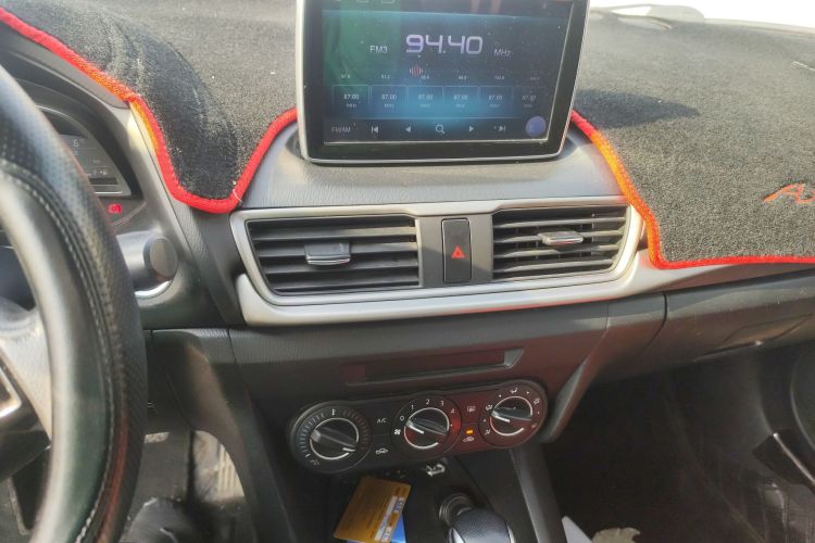 马自达3 昂克赛拉 2017款 三厢 1.5L 自动舒适型 国V中控内饰16