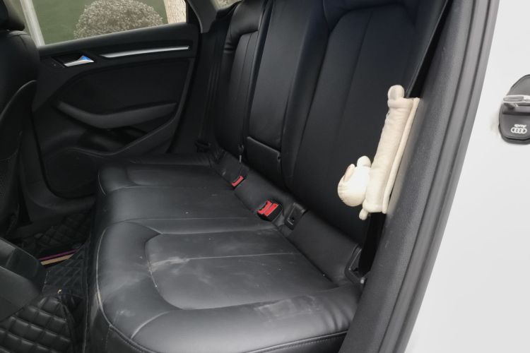 奥迪A3 2018款 30周年年型 Limousine 35 TFSI 进取型中控内饰21