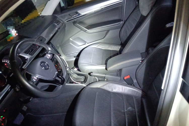 大众 宝来 2016款 1.6L 自动舒适型中控内饰19