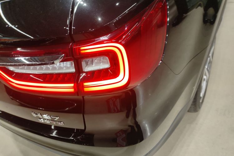 红旗HS7 2022款 3.0T 自动四驱智联旗畅版 五座车身外观9