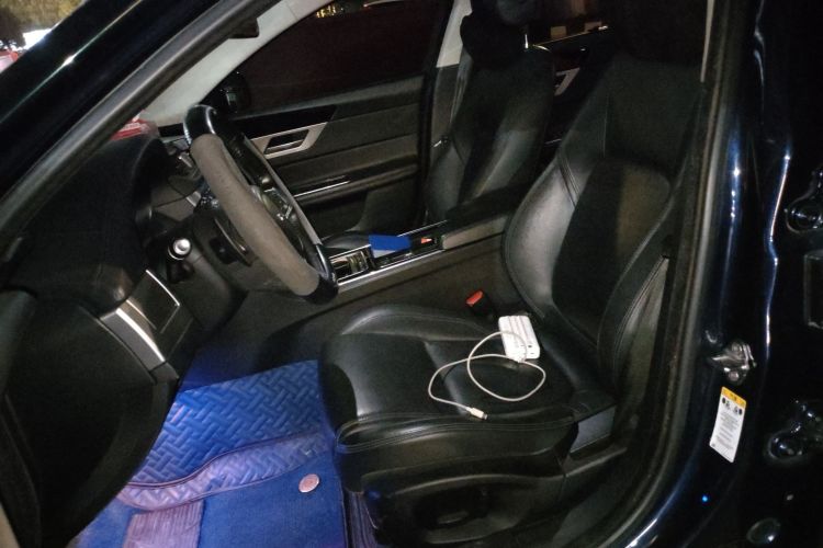 捷豹XFL 2018款 XFL 2.0T 200PS 风华版中控内饰19