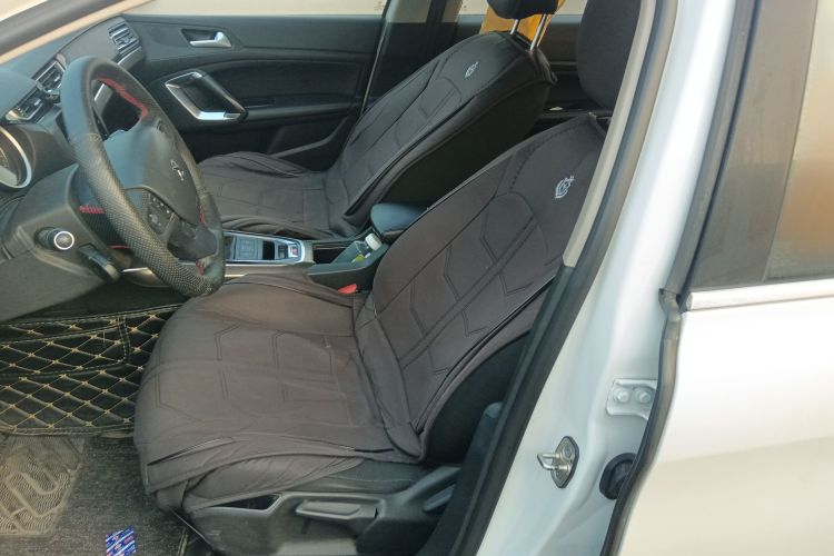 标致408 2018款 350THP 自动豪华版中控内饰19