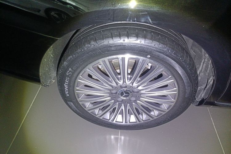 奔驰E级 2023款 改款 E 300 L 时尚型车身外观6008