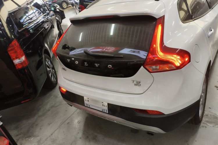 沃尔沃V40 2015款 Cross Country T5 AWD 智雅版车身外观6