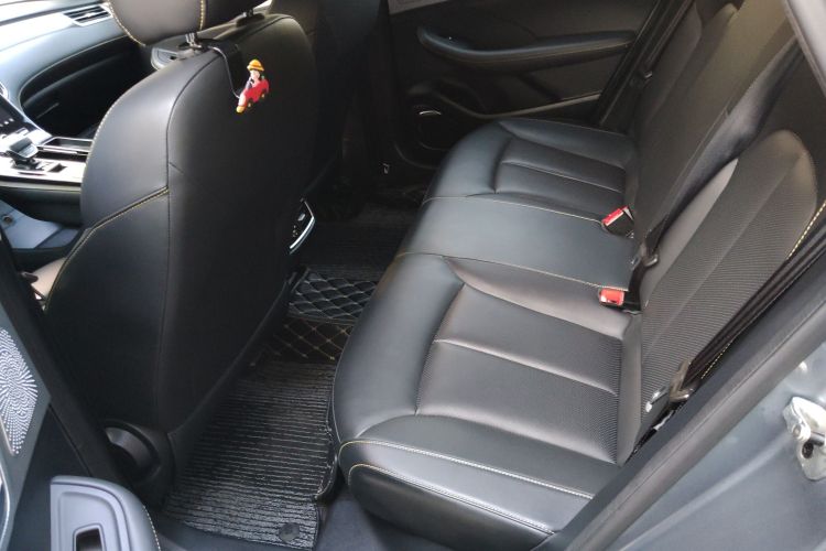 荣威i6 MAX新能源 2020款 1.5T PHEV爽酷版中控内饰7004