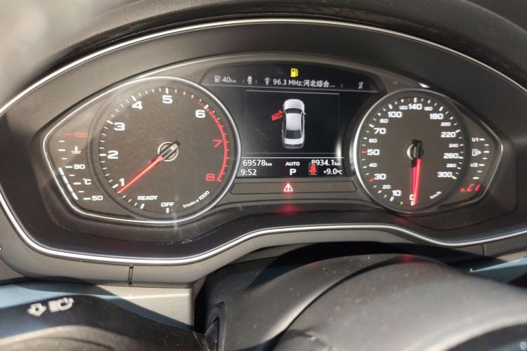 奥迪A4L 2019款 40 TFSI 进取型 国VI中控内饰14