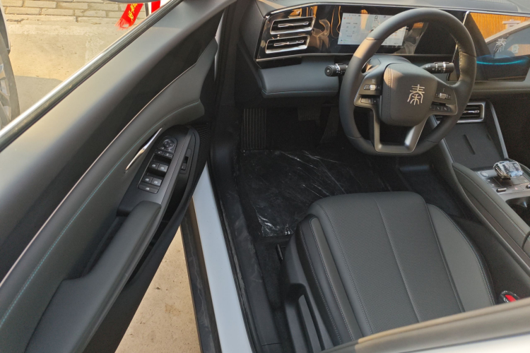 比亚迪 秦L 2025款 DM-i 智驾版 80KM领先型中控内饰20