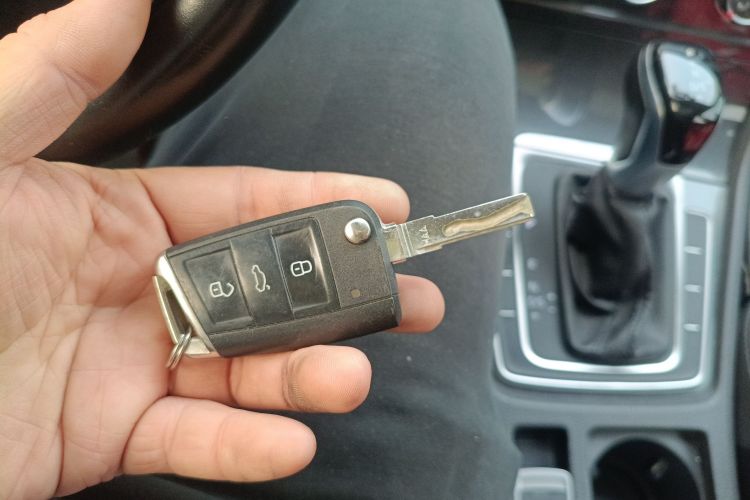 大众 高尔夫 2018款  230TSI 自动豪华型中控内饰11