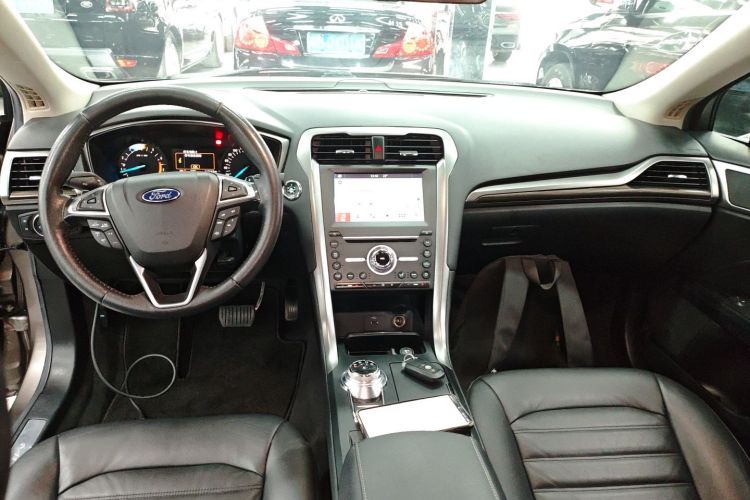 福特 蒙迪欧 2017款 改款 EcoBoost 180 时尚型中控内饰7002