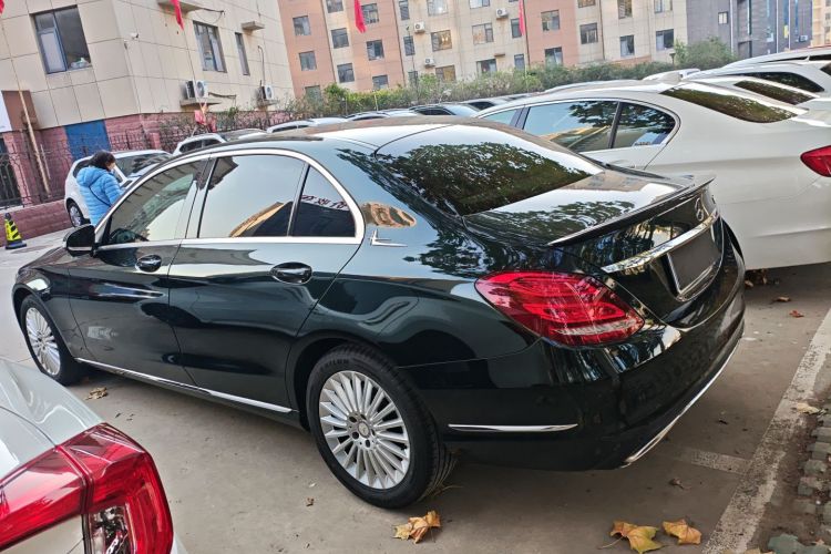 奔驰C级 2015款 改款 C 200 L车身外观4