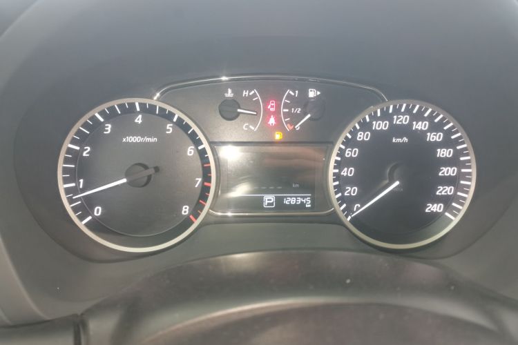 日产 轩逸 2016款 1.6XL  CVT尊享版局部细节14