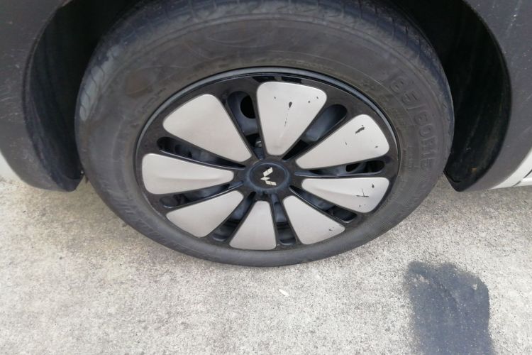 五菱汽车 五菱缤果 2023款 410km 灵犀尊享款车身外观6007