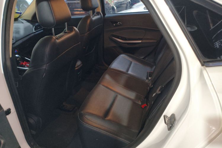 福特 福睿斯 2017款 幸福版 1.5L 自动时尚型中控内饰21