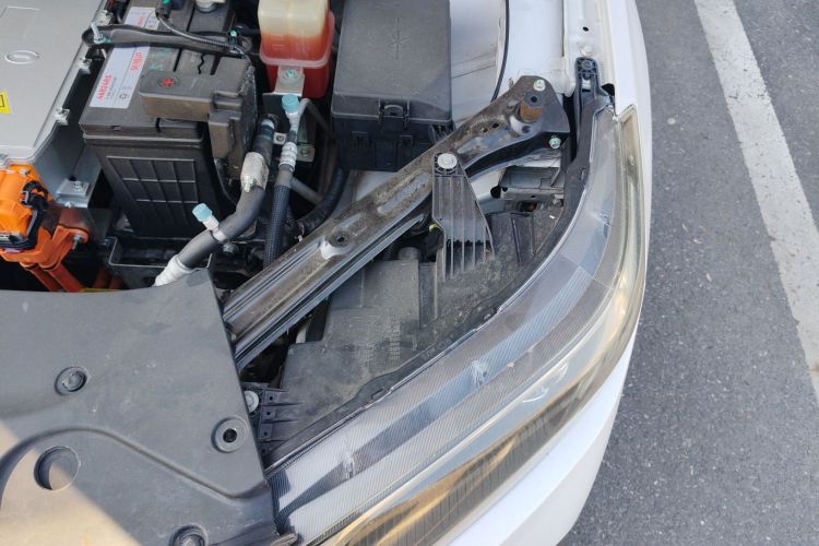 埃安 AION S 2019款 炫 530机舱底盘26