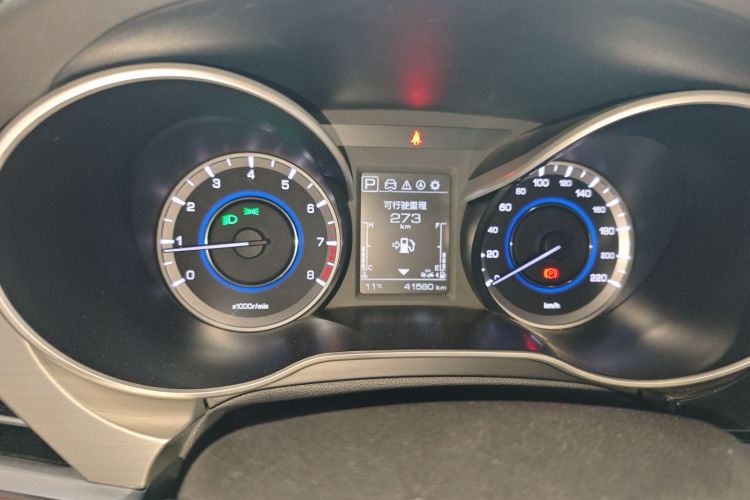 长安 逸动 2018款 高能版 1.6L GDI 自动争锋型 国V局部细节14