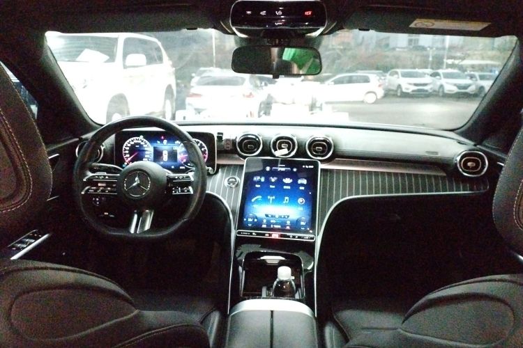 奔驰C级 2022款 改款 C 200 L 运动版中控内饰12