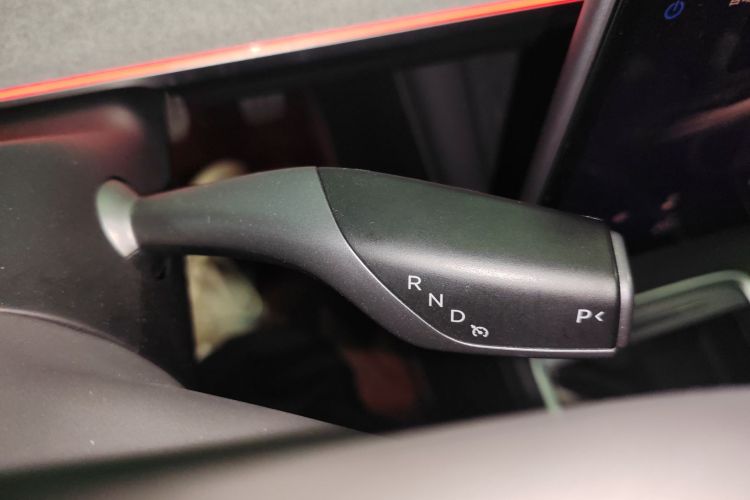 特斯拉 Model Y 2023款 高性能全轮驱动版局部细节18