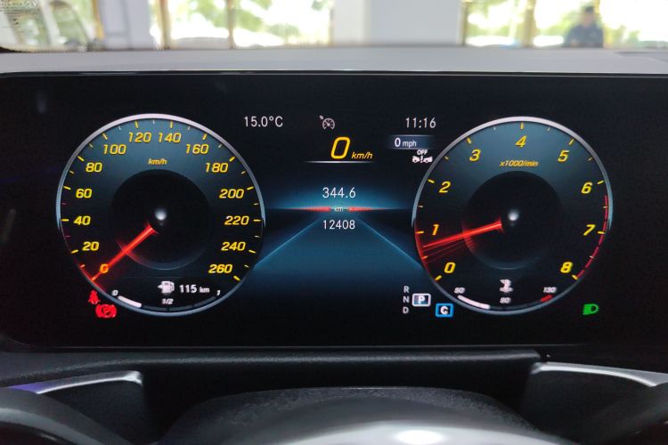 奔驰GLB 2023款 GLB 220 动感型局部细节14