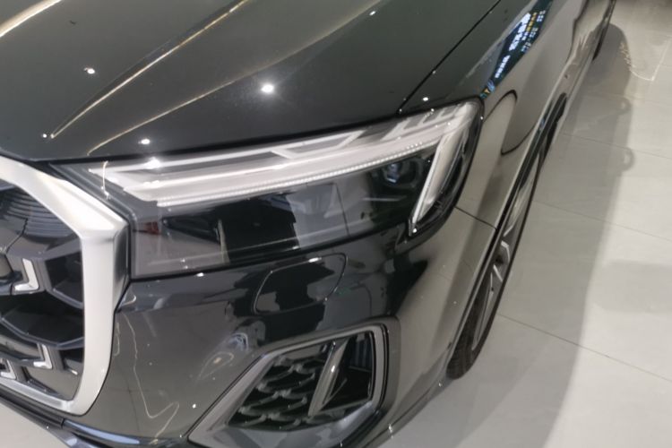 奥迪Q7 2025款 55 TFSI quattro S line运动型局部细节36