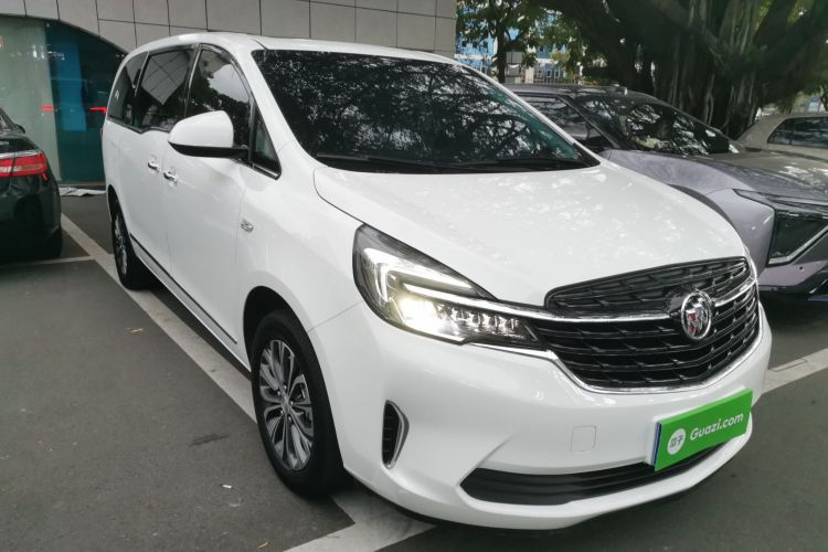 别克GL8 2022款 陆上公务舱 652T 豪华型车身外观3