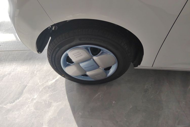 吉利银河 2024款 熊猫mini 200km 耐力熊车身外观6007