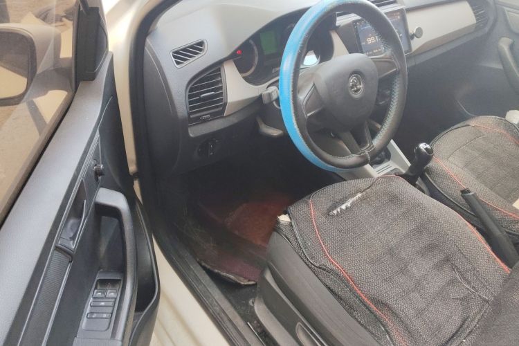 斯柯达 晶锐 2017款 1.4L 自动车享版中控内饰7003