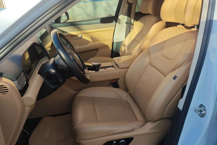 鸿蒙智行 问界M5 2022款 增程后驱标准版局部细节19