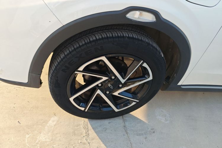 哪吒汽车 哪吒AYA 2023款 401 Lite车身外观6007