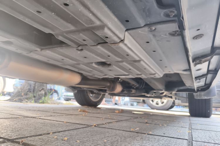 广汽传祺 传祺GS8 2017款 320T 两驱豪华智联版（七座）局部细节9002