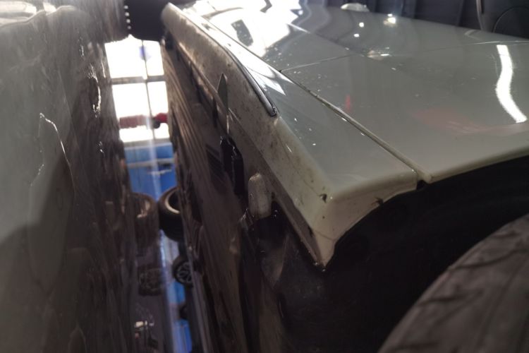 奔驰C级 2022款 C 260 L 运动版局部细节9001