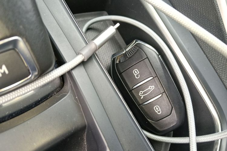 标致4008 2017款 350THP 精英版中控内饰11