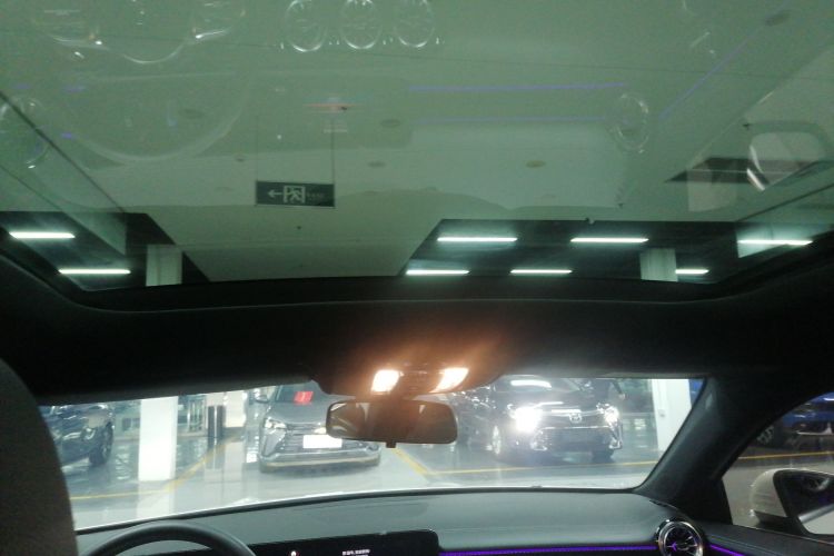 奔驰A级 2021款 A 200 L 运动轿车时尚型局部细节22