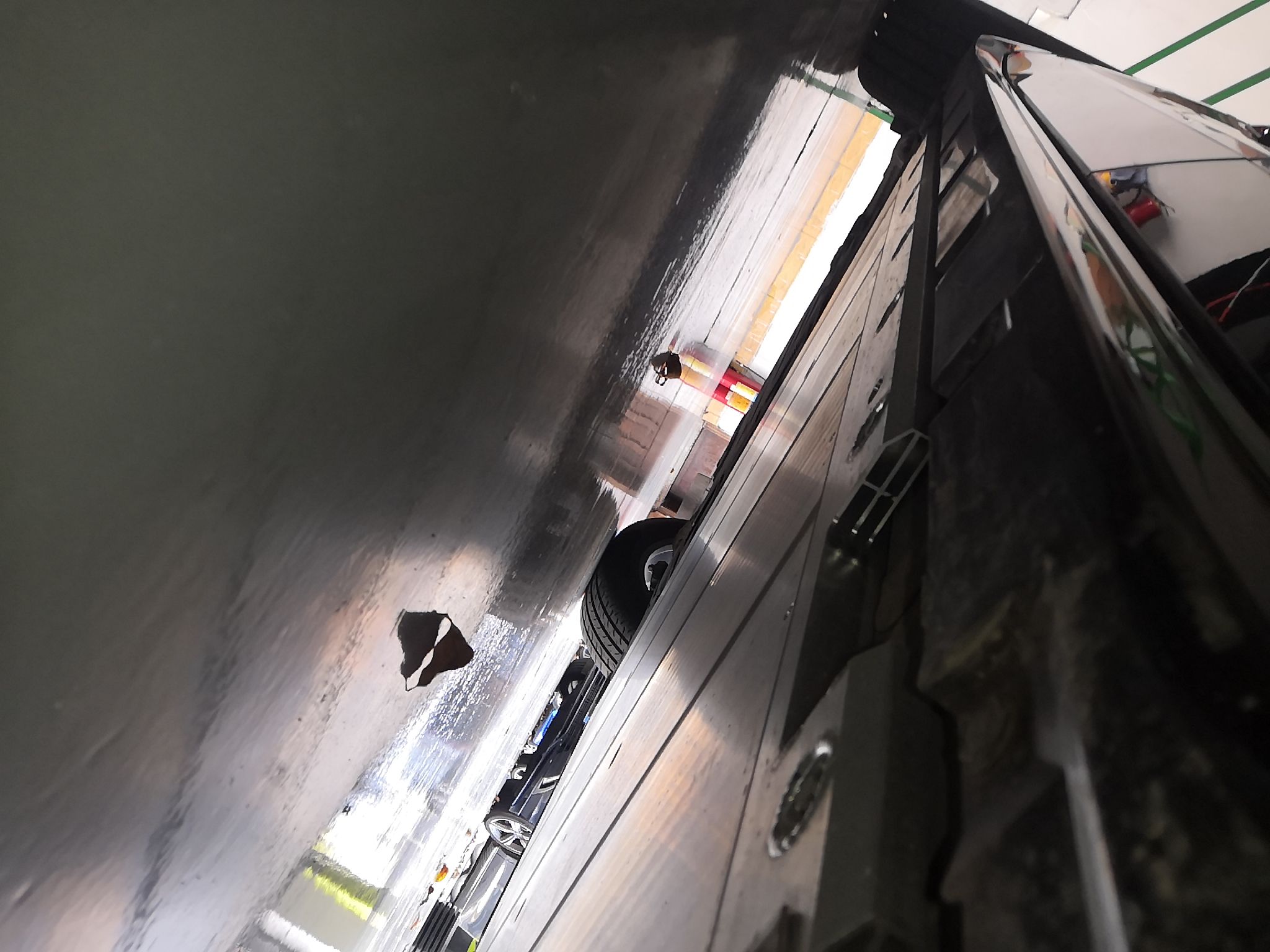 极氪001 2022款 长续航双电机 WE版