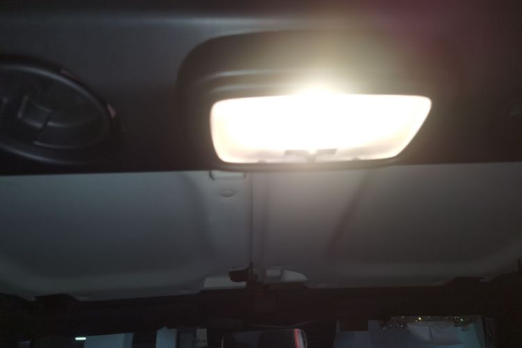 北京BJ40 2020款 2.0T 自动四驱城市猎人版侠客型中控内饰22