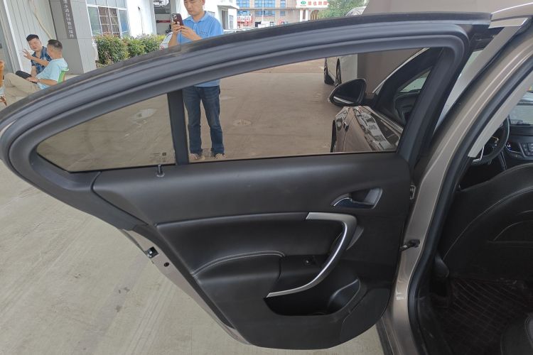 别克 君威 2015款 1.6T 领先技术型中控内饰49