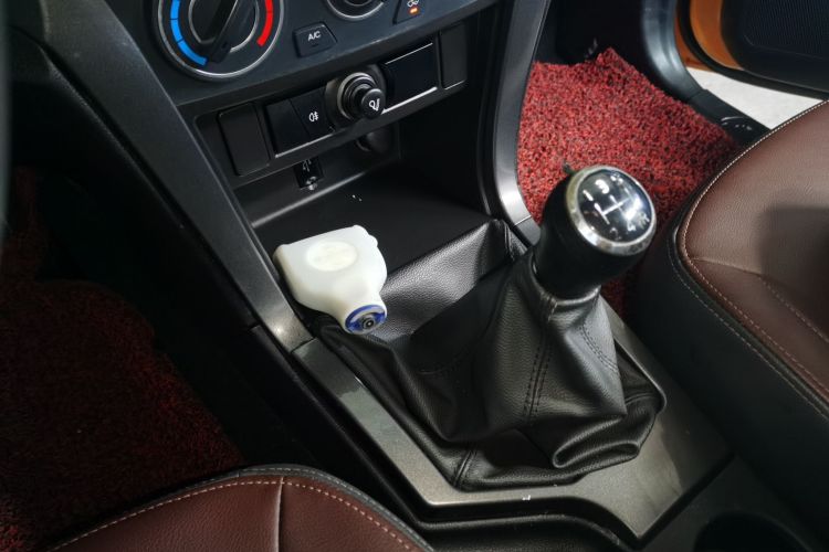 长城 风骏5 2020款 2.4L汽油两驱超值型大双排国VI 4K22D4M局部细节18