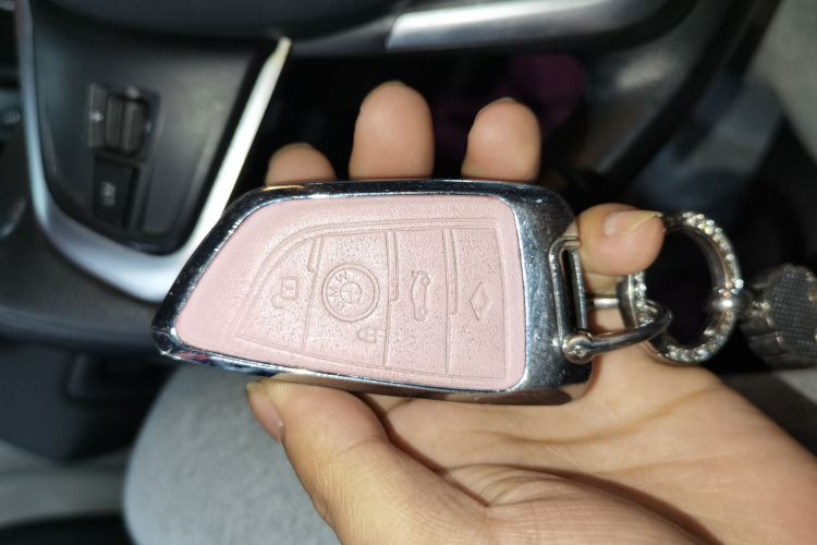 宝马2系旅行车 2016款 218i 领先型中控内饰11