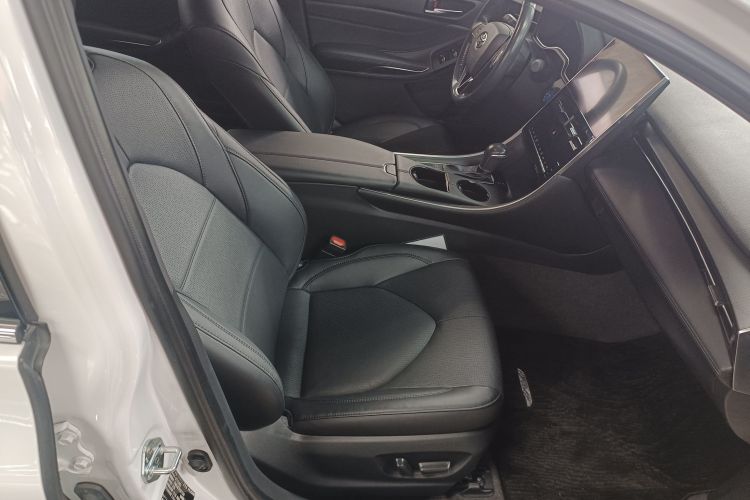 丰田 亚洲龙 2023款 双擎 2.5L 豪华版局部细节41