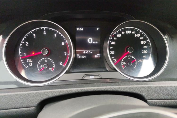 大众 高尔夫 2017款 230TSI 自动舒适百万辆纪念版中控内饰14