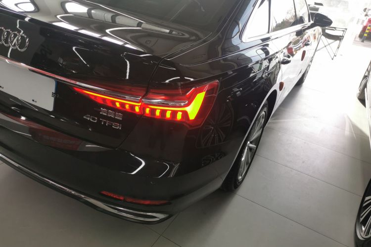 奥迪A6L 2023款 改款 40 TFSI 豪华致雅型车身外观9