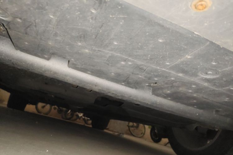 标致3008 2013款 2.0L 自动经典版局部细节9008