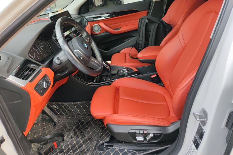 宝马X2 2023款 sDrive25i M运动曜夜版中控内饰19