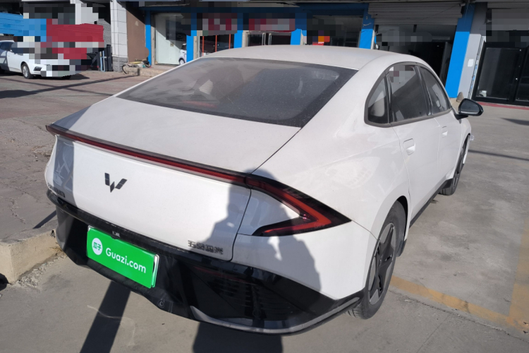 五菱汽车 五菱E5 2024款 410km 标准版车身外观7