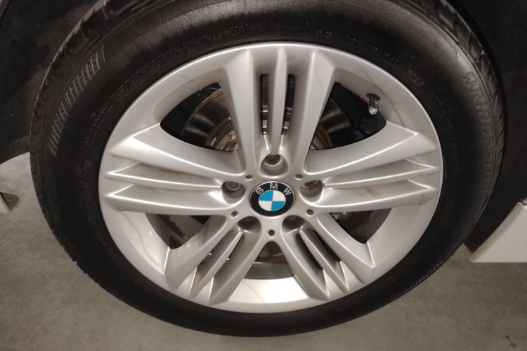 宝马3系 2018款 318Li车身外观6008